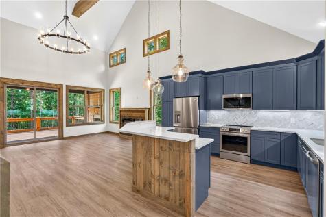 824 Banks Road Ellijay GA 30540