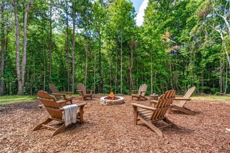 824 Banks Road Ellijay GA 30540