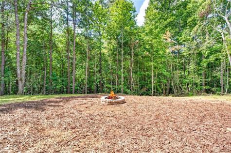 824 Banks Road Ellijay GA 30540