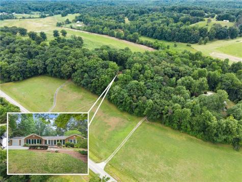 2290 Alec Mountain Clarkesville GA 30523