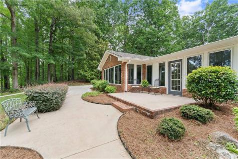 2290 Alec Mountain Clarkesville GA 30523