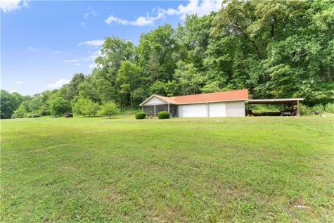 2290 Alec Mountain Clarkesville GA 30523
