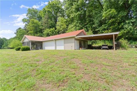 2290 Alec Mountain Clarkesville GA 30523