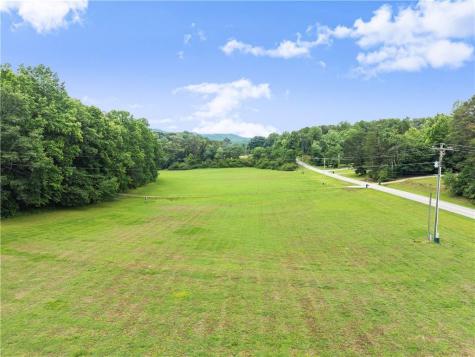2290 Alec Mountain Clarkesville GA 30523