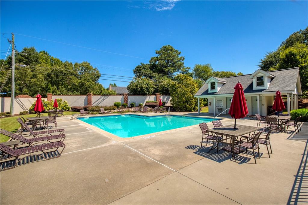 1175 Jennifer Oaks Drive Alpharetta GA 30004
