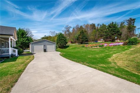 18 Shady Grove Lane Blue Ridge GA 30513