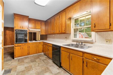 54 Ridgewood Drive Cleveland GA 30528