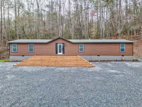10445 Chatsworth Highway Ellijay GA 30540