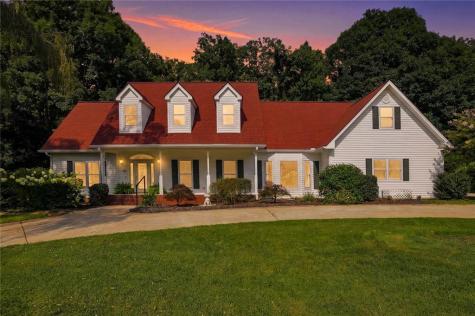 124 Golden Autumn Drive Dahlonega GA 30533