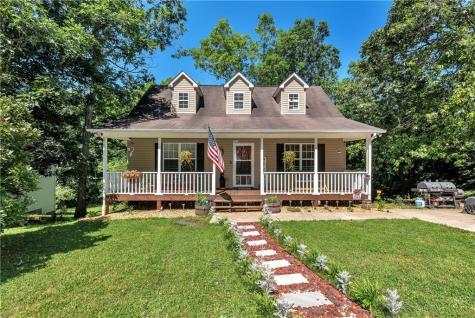 131 Carriage Lane Clarkesville GA 30523