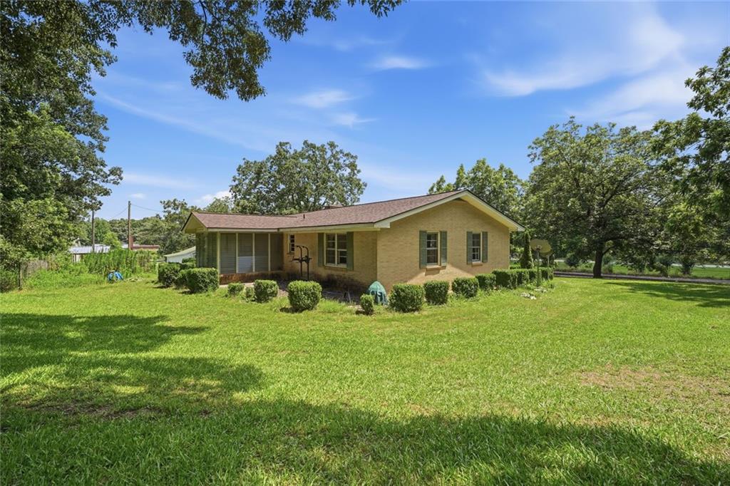 264 School St Street Gillsville GA 30543
