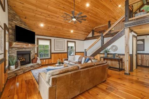 42 Old Jerusalem Road Mineral Bluff GA 30559