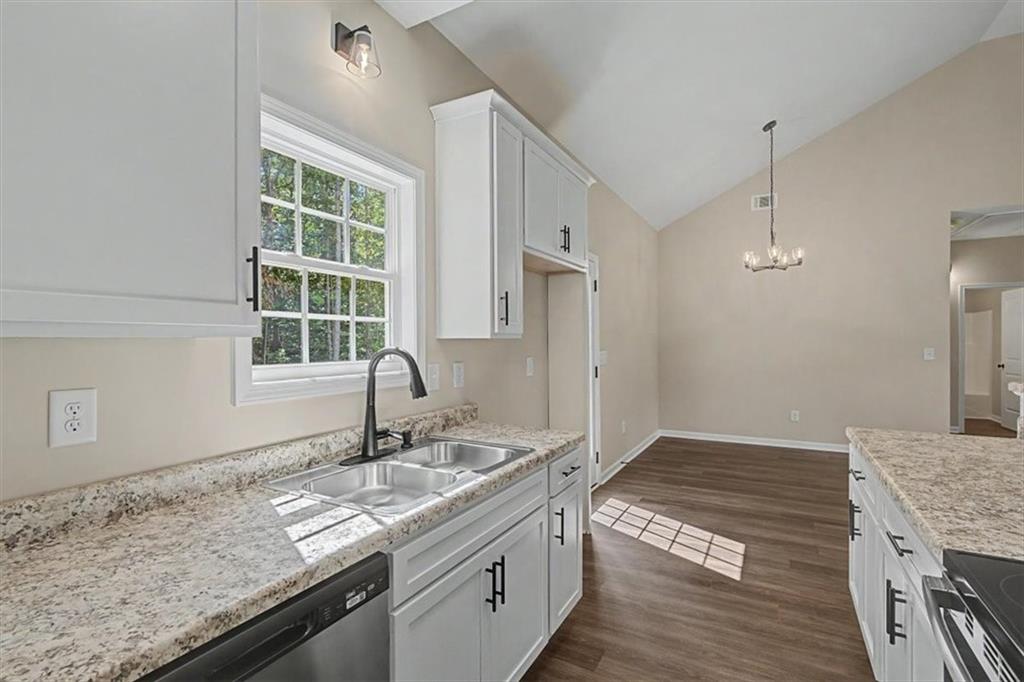 201 Loftis Temple GA 30179