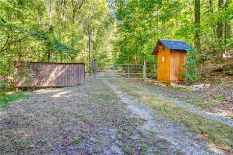 339 Cameron Road Cleveland GA 30528