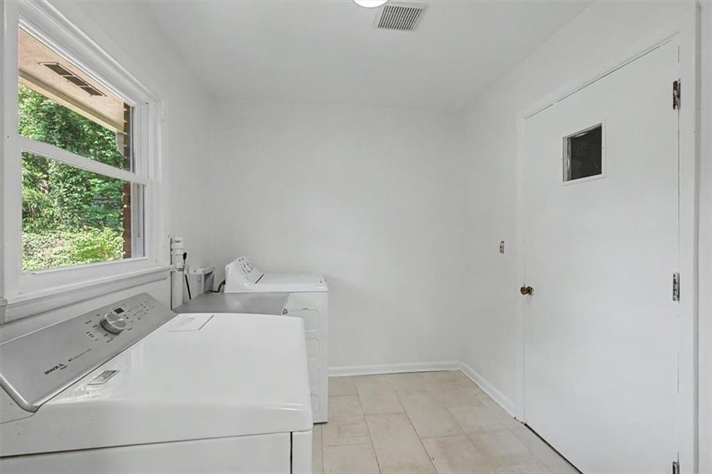 3487 Bowling Green Way Atlanta GA 30340