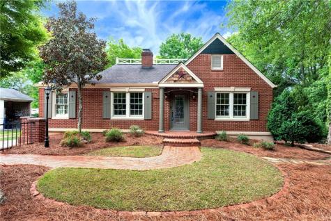 952 Wayside Street Cornelia GA 30531