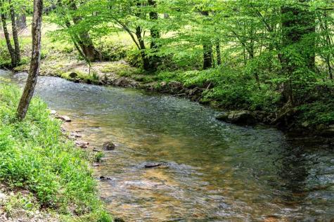 245 Old Anderson Creek Ellijay GA 30536