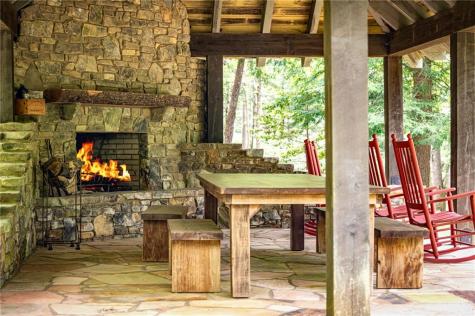 245 Old Anderson Creek Ellijay GA 30536