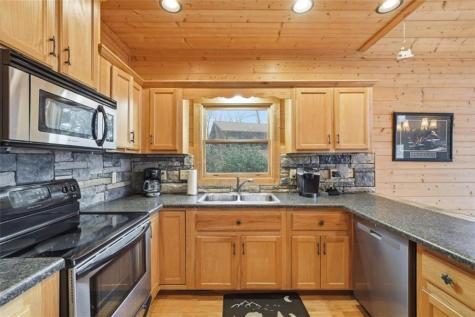 97 Fox Mountain Crossing Road Blue Ridge GA 30513