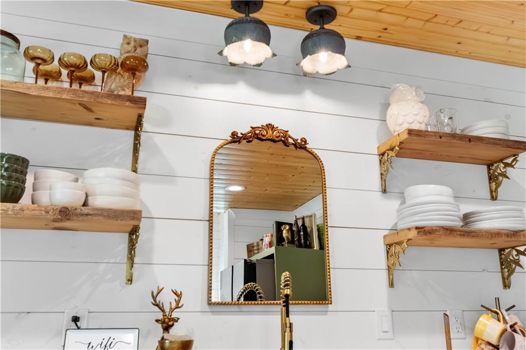 692 Hutchins Wolfskin Road Stephens GA 30667