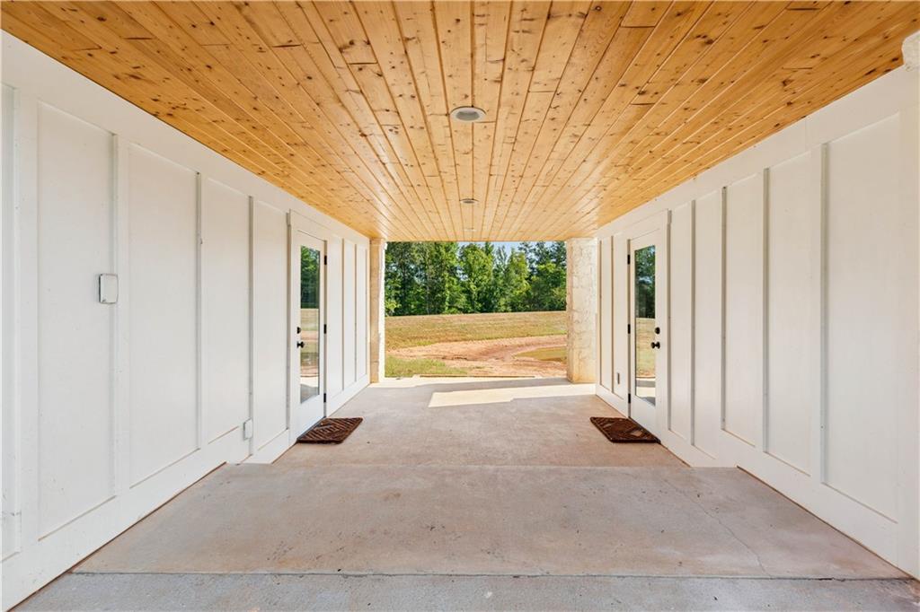 692 Hutchins Wolfskin Road Stephens GA 30667