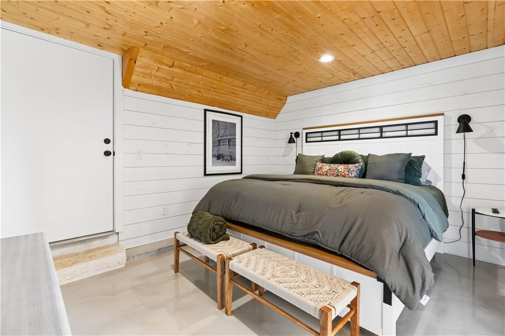 692 Hutchins Wolfskin Road Stephens GA 30667