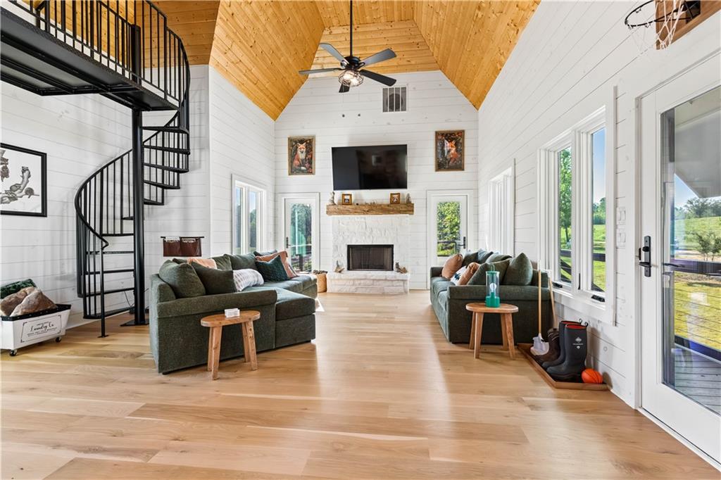 692 Hutchins Wolfskin Road Stephens GA 30667