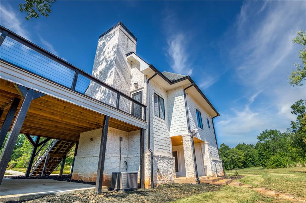 692 Hutchins Wolfskin Road Stephens GA 30667