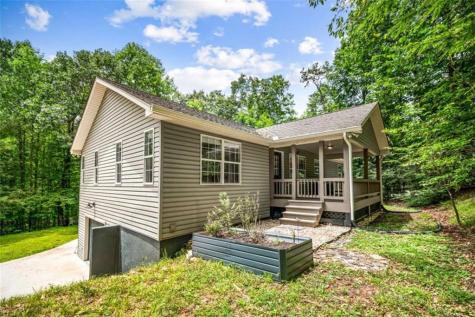 208 Summit Street Ellijay GA 30540