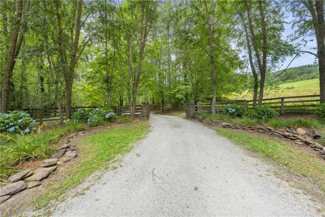 9883 Warwoman Road Clayton GA 30525