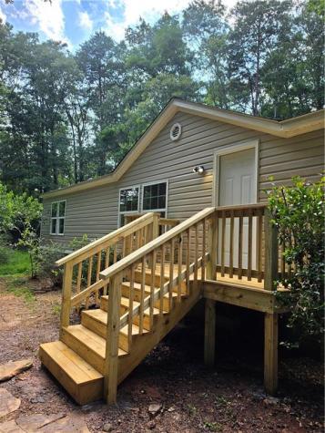 128 Somerset Place Dahlonega GA 30533