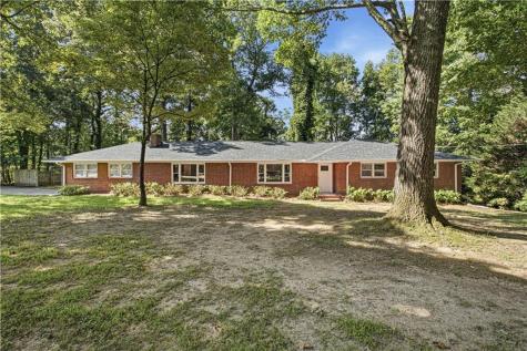 187 Hilltop Street Cleveland GA 30528