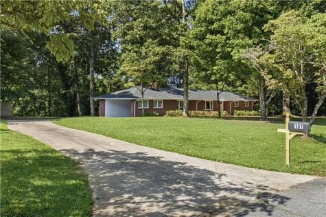 187 Hilltop Street Cleveland GA 30528