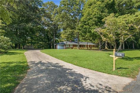 187 Hilltop Street Cleveland GA 30528