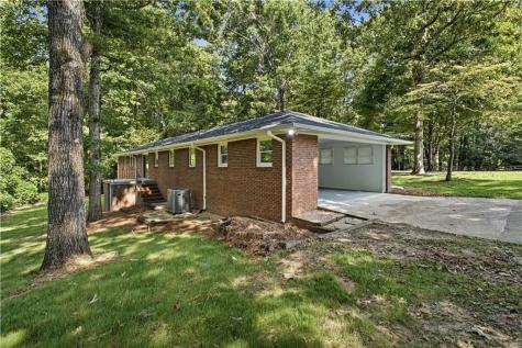 187 Hilltop Street Cleveland GA 30528