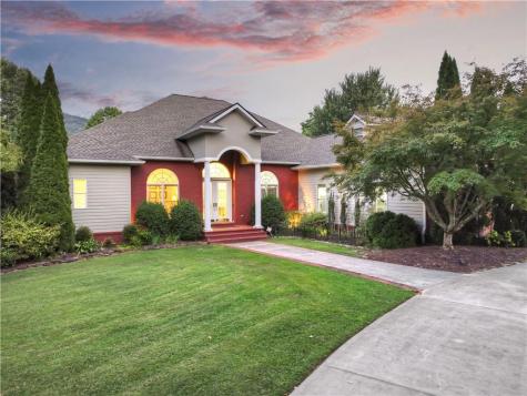 4165 Asheland Cove Drive Young Harris GA 30582