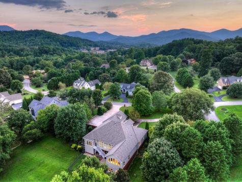 4165 Asheland Cove Drive Young Harris GA 30582