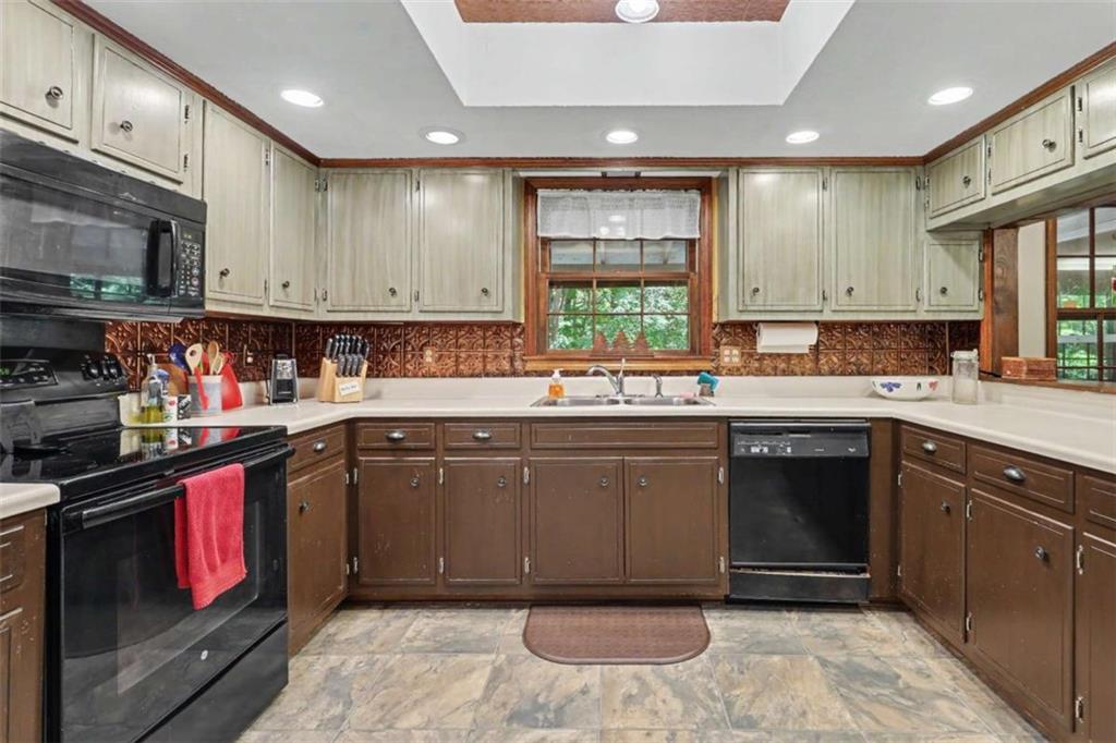 596 Moses Road Rabun Gap GA 30568