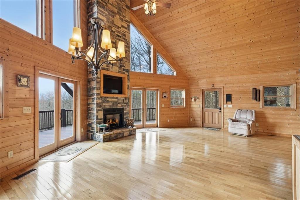97 Fox Mountain Crossing Road Blue Ridge GA 30513