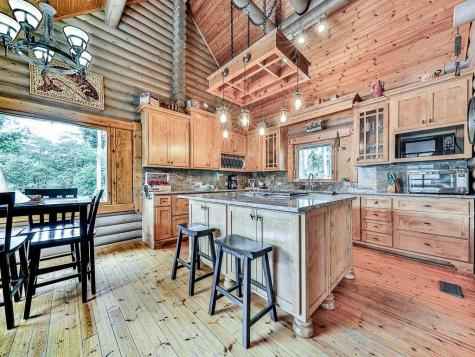 201 Mountainside Parkway Ellijay GA 30536