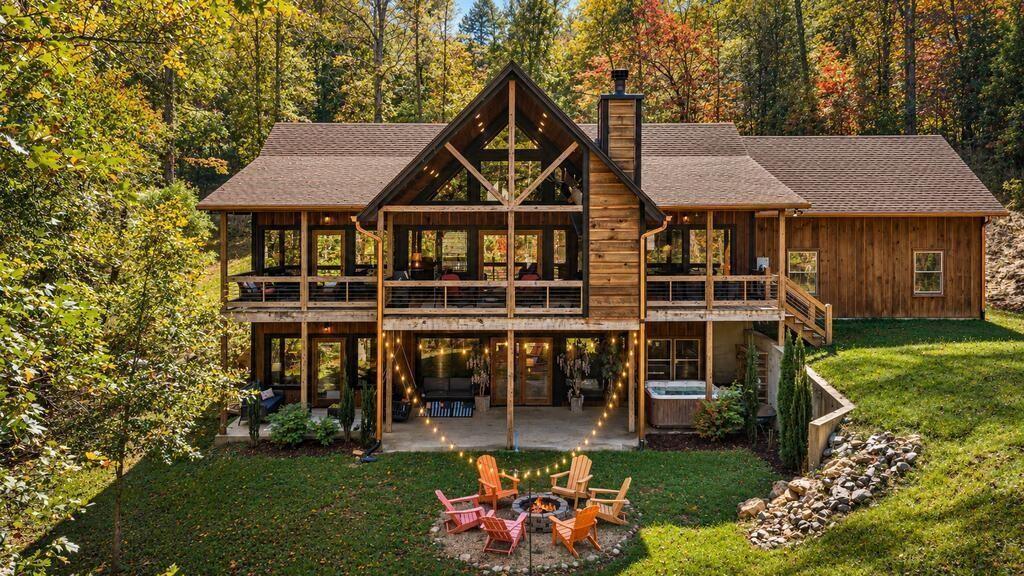 50 W Shalom Court Blue Ridge GA 30513