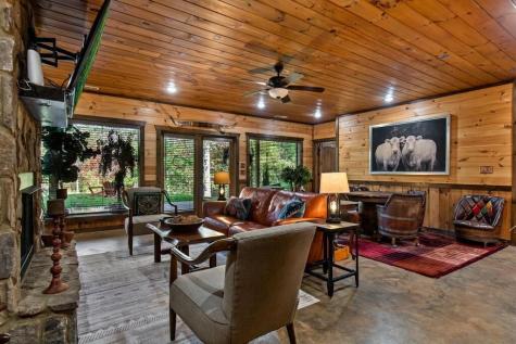 50 W Shalom Court Blue Ridge GA 30513
