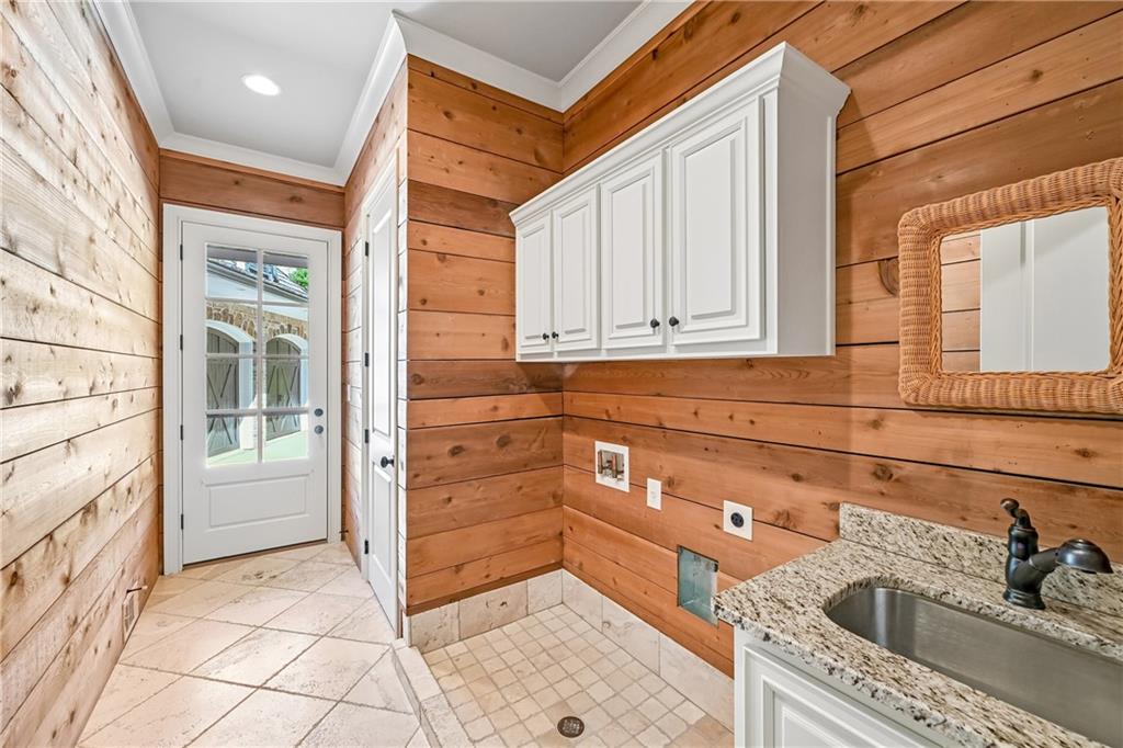 880 Crabapple Hill Alpharetta GA 30004