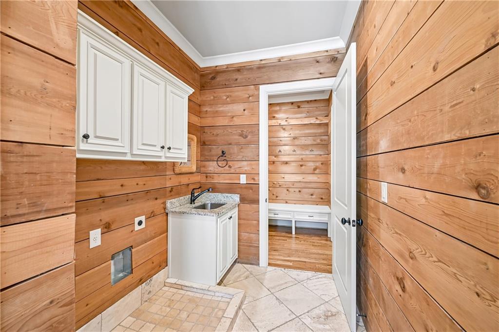 880 Crabapple Hill Alpharetta GA 30004