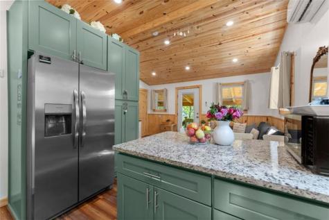 554 Stearns Street Cleveland GA 30528