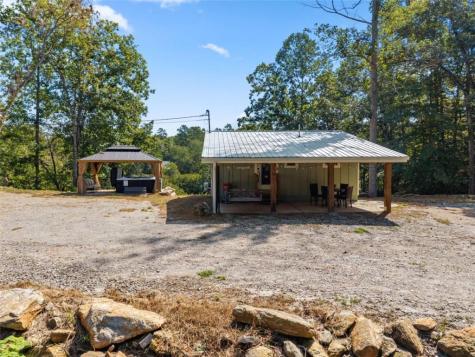 554 Stearns Street Cleveland GA 30528