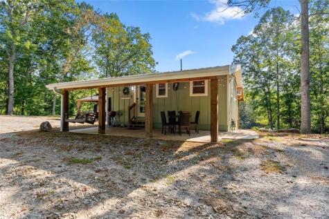 554 Stearns Street Cleveland GA 30528