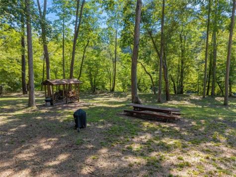 554 Stearns Street Cleveland GA 30528