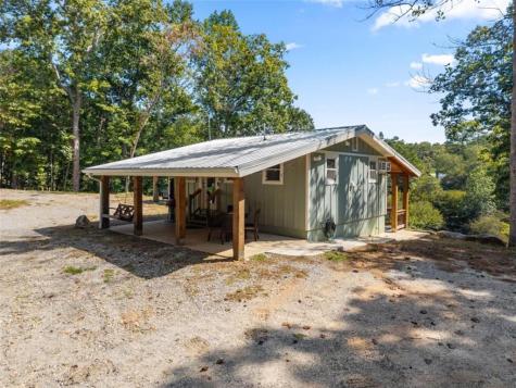 554 Stearns Street Cleveland GA 30528