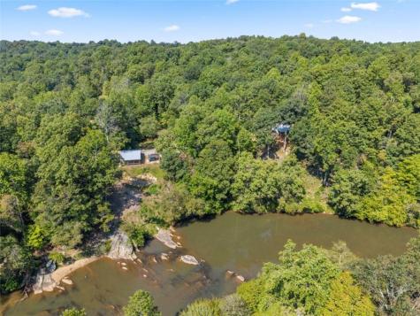 554 Stearns Street Cleveland GA 30528